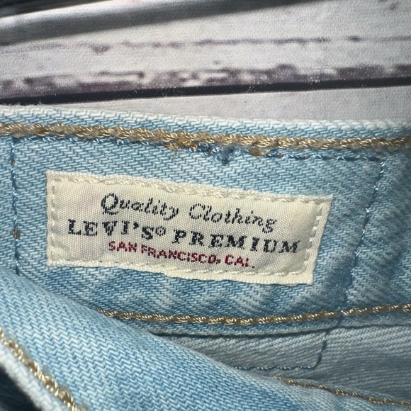 Levi’s Womens Denim “Wedgie Short” Shorts Size 25 - Picture 2 of 4